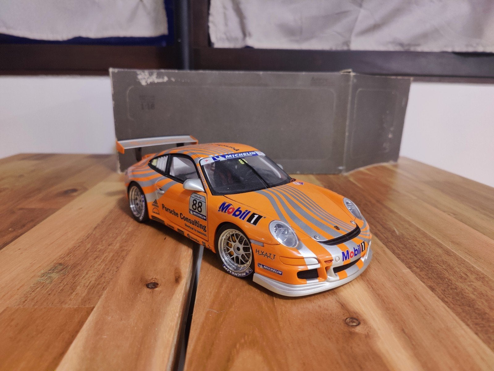 Porsche 911 997 CUP AUTOart 1:18 in doos, Hobby en Vrije tijd, Modelauto's | 1:18, Ophalen of Verzenden, Gebruikt, Auto, Autoart