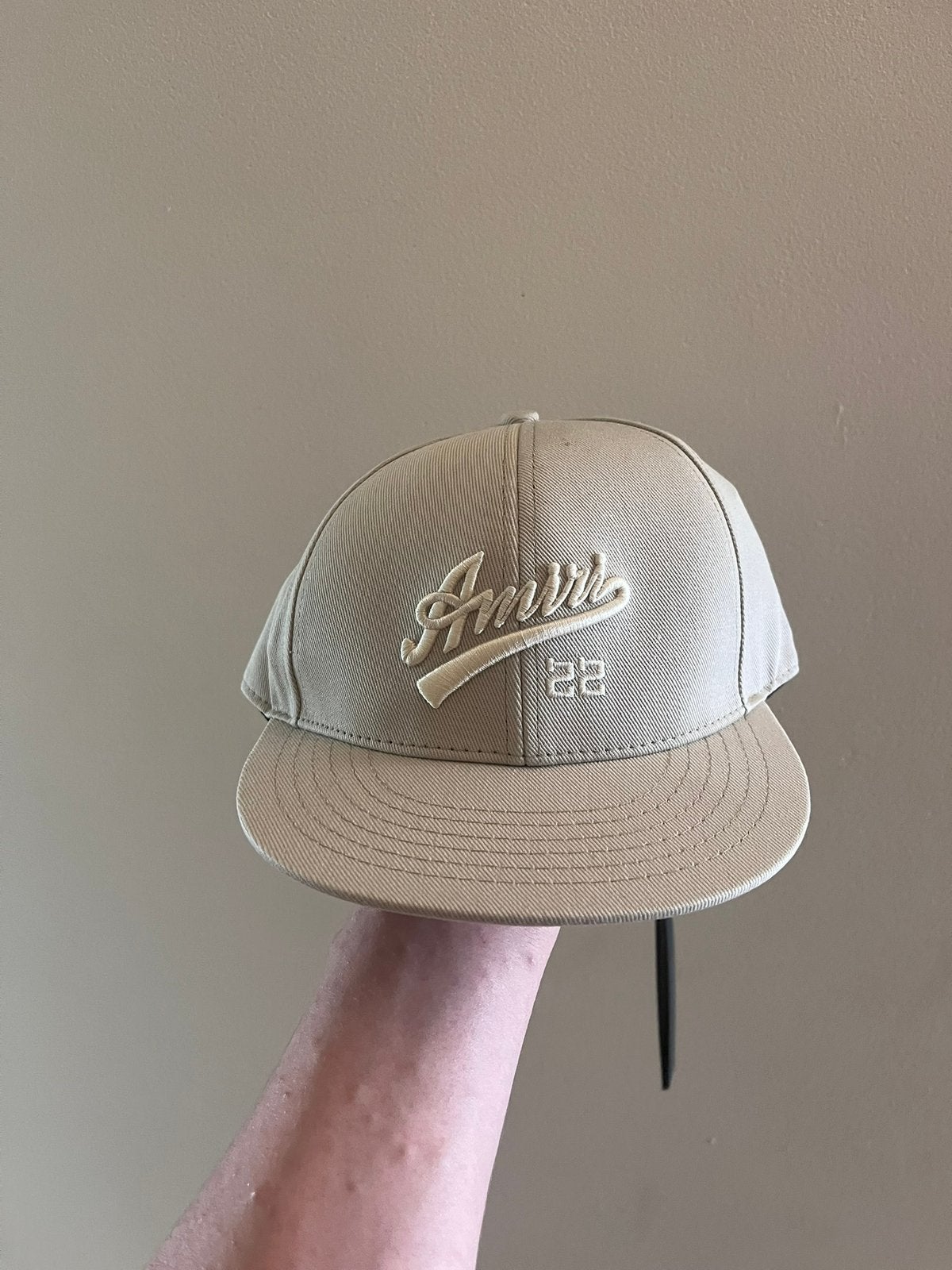 AMIRI “22” fitted cap tan brand new, Ophalen of Verzenden, Nieuw, 57 cm (M, 7⅛ inch) of minder, Pet