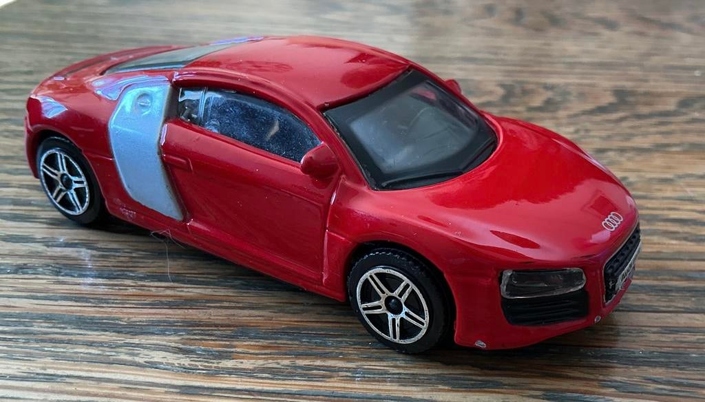 Burago auto Audi R 8 ZO GOED ALS GRATIS SLECHTS 1,50, Ophalen, Zo goed als nieuw, Auto