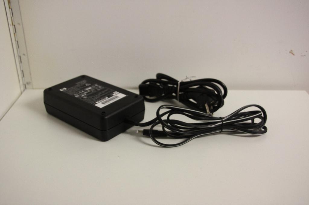 HP HDMI-naar-VGA-adapter. Nieuw., Ophalen of Verzenden, Nieuw