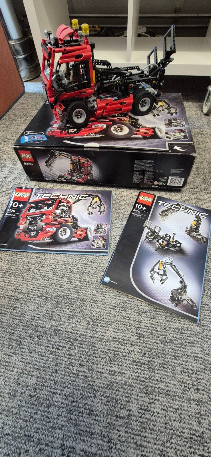 Lego Technic 8436 Vrachtwagen met Kraan - Compleet, Lego, Ophalen of Verzenden, Zo goed als nieuw, Complete set