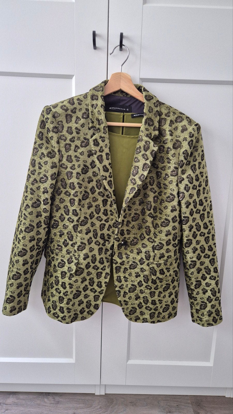 Expresso blazer met satijnachtige top, groen, maat 42, Kleding | Dames, Expresso, Maat 42/44 (L), Ophalen of Verzenden, Zo goed als nieuw