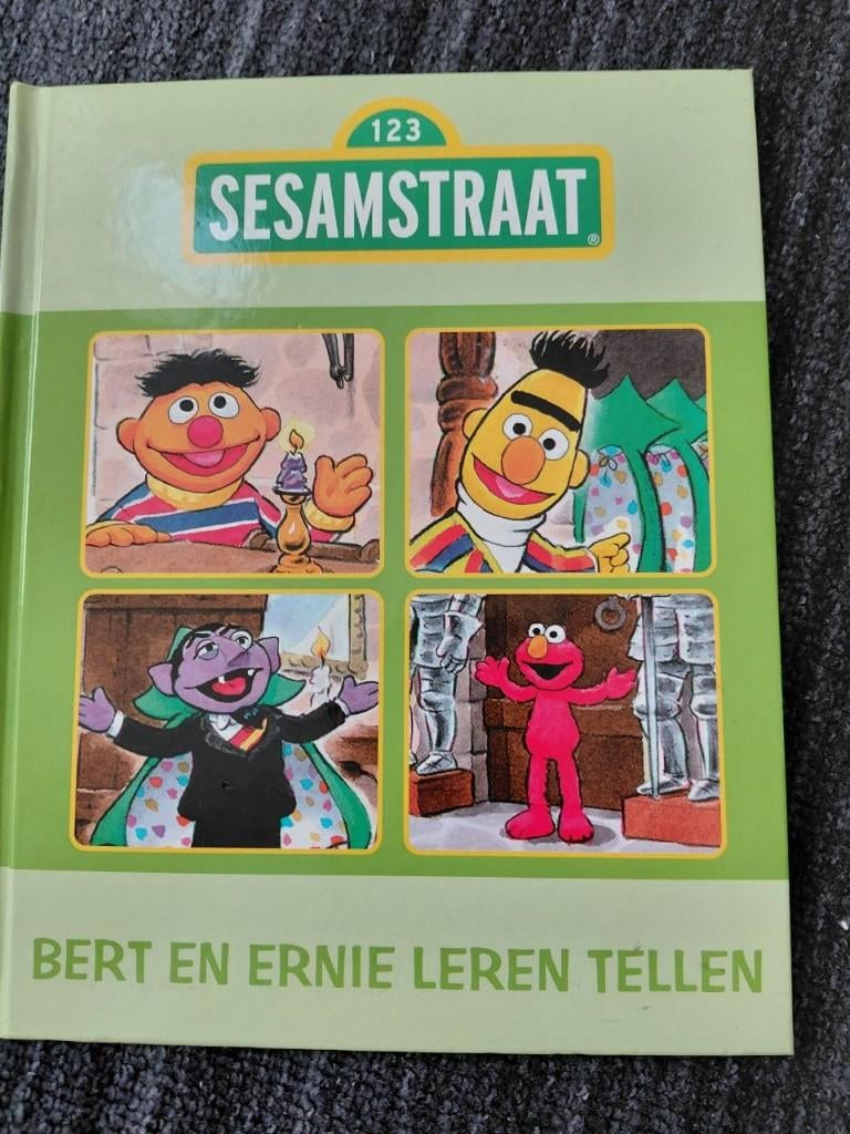 Kinderboek Sesamstraat Bert en Ernie leren tellen, Fictie algemeen, Ophalen of Verzenden, Zo goed als nieuw, Voorleesboek
