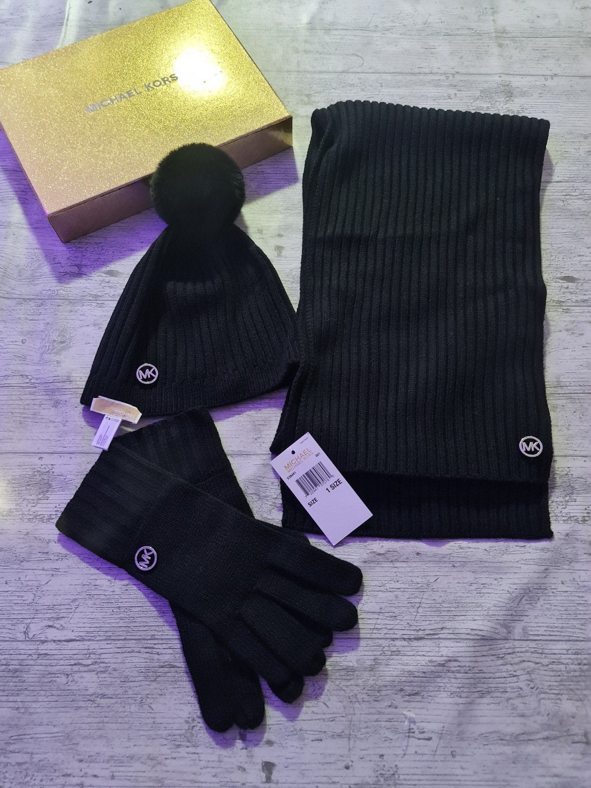 Michael Kors muts, sjaal en handschoenen set, Maat 38/40 (M), Michael Kors, Nieuw, Ophalen of Verzenden
