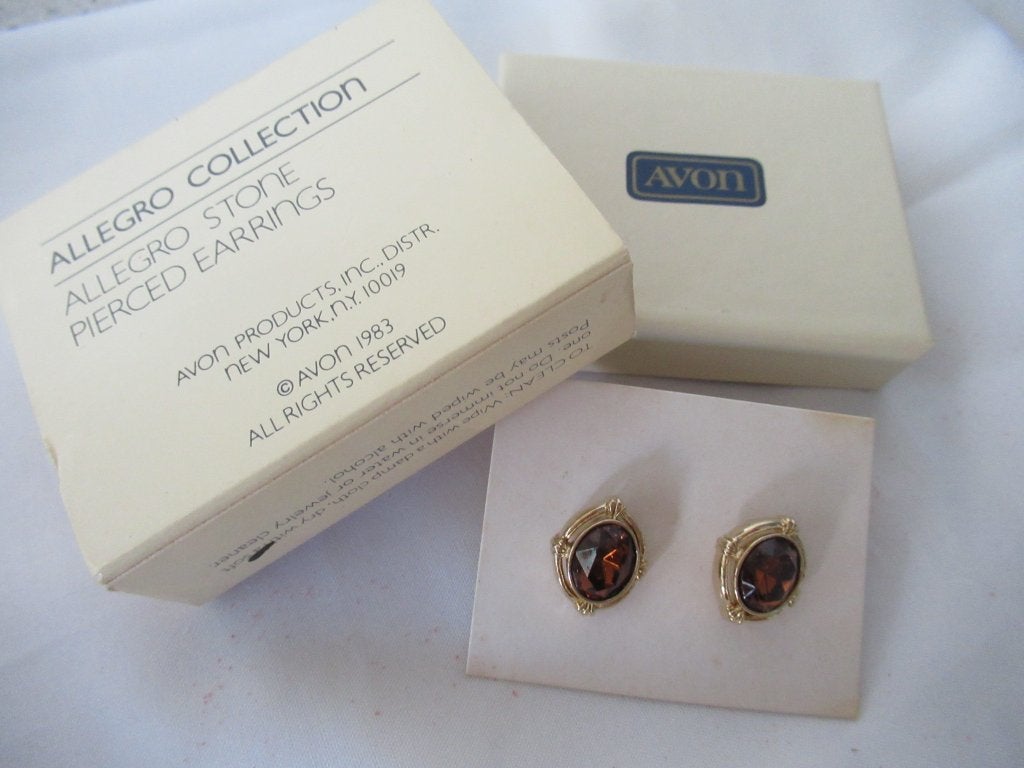 Oorbellen Avon cognac-kleurige glas steen., Met kristal, Overige materialen, Overige kleuren, Verzenden