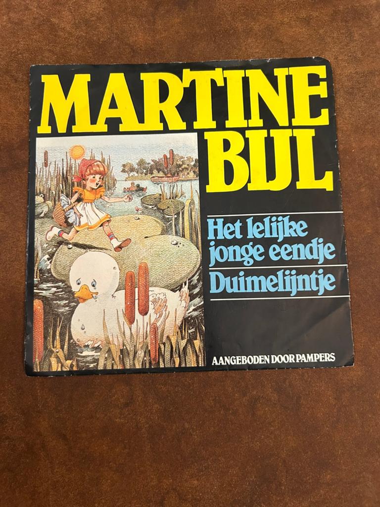 Martine Bijl - het lelijke jonge eendje, Ophalen of Verzenden, Zo goed als nieuw