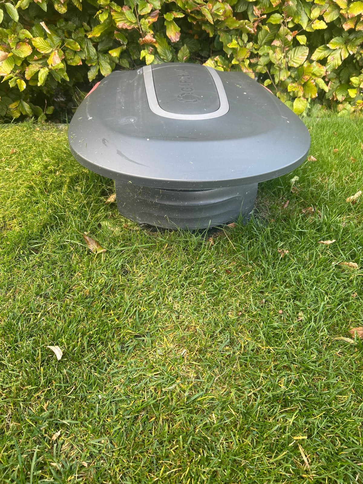 Gardena robotmaaier (defect) met huisje en toebehoren, Ophalen of Verzenden, Gebruikt