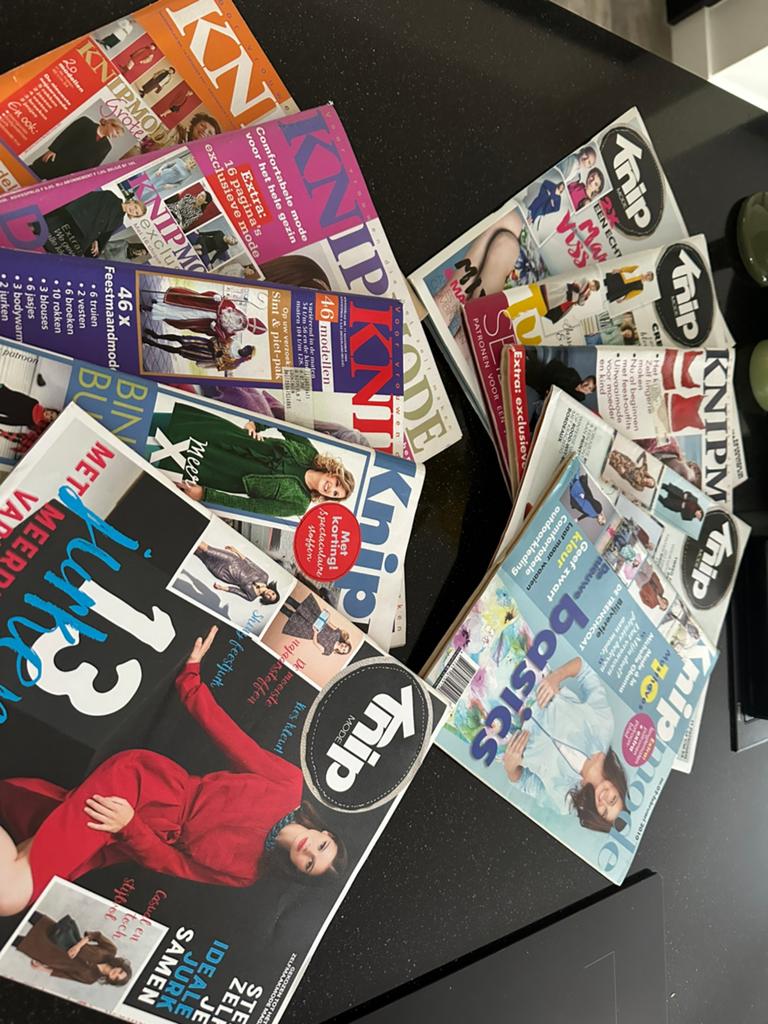 Diverse Knip bladen, Hobby en Vrije tijd, Kledingpatronen, Ophalen of Verzenden, Vrouw, Knipmode