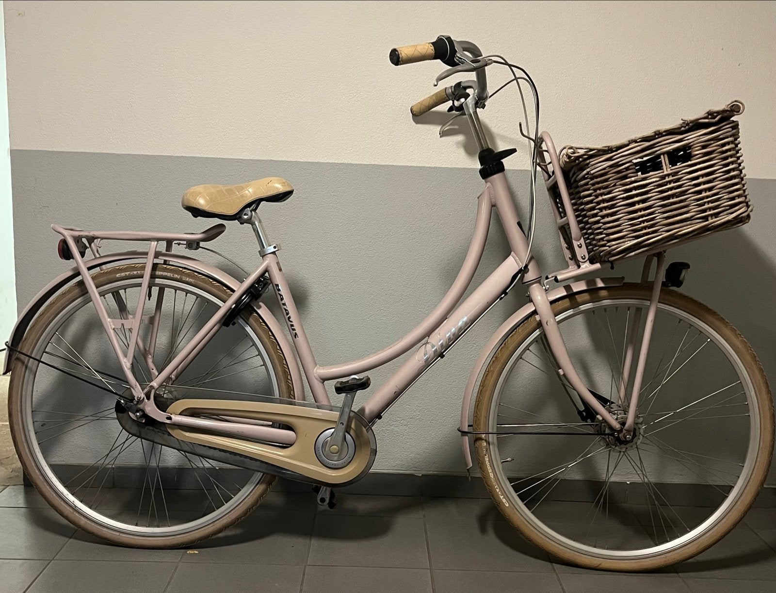 Batavus Diva Damesfiets - Roze met mand en 7 versnellingen, Fietsen en Brommers, Ophalen, Velgrem, Versnellingen, Batavus