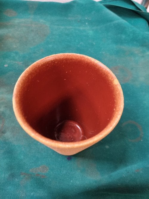 bloempot geel oranje aardewerk, Ophalen of Verzenden, 'T Olde Gre-j, Info@toldegrej.nl, Endepoelstraat 20f Didam