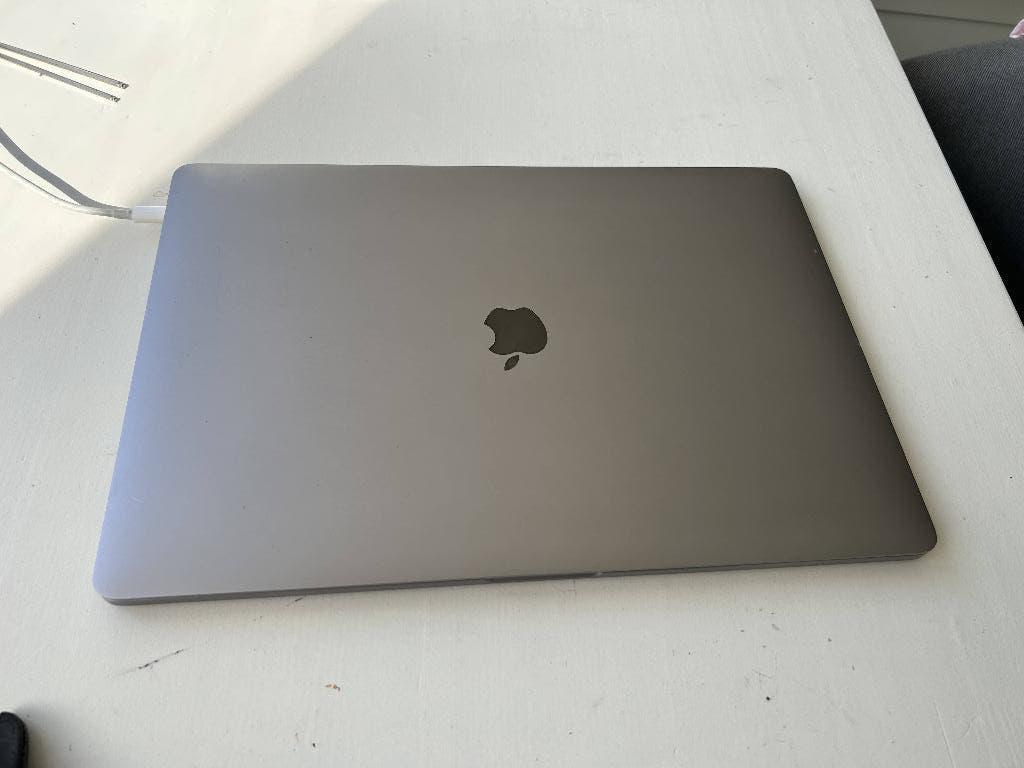 Apple MacBook Pro 16'  Intel core i7 500GB, Gebruikt, 2 tot 3 Ghz, Qwerty, 512 GB