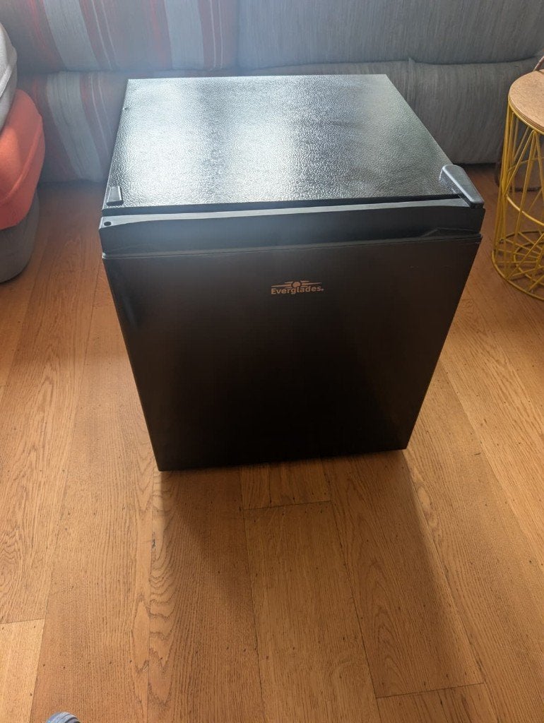 small fridge . everglades, Ophalen, Met vriesvak, Minder dan 45 cm, Minder dan 85 cm