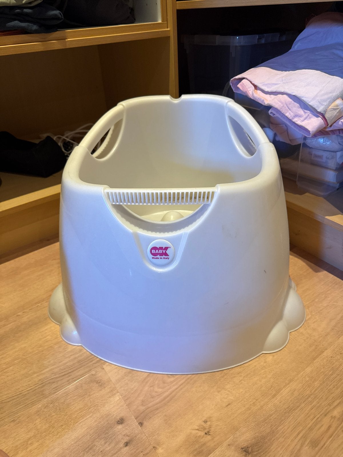 Babybadje / Badzitje - Wit (tot 3 jaar), Kinderen en Baby's, Zo goed als nieuw, Badje, Standaard, Ophalen
