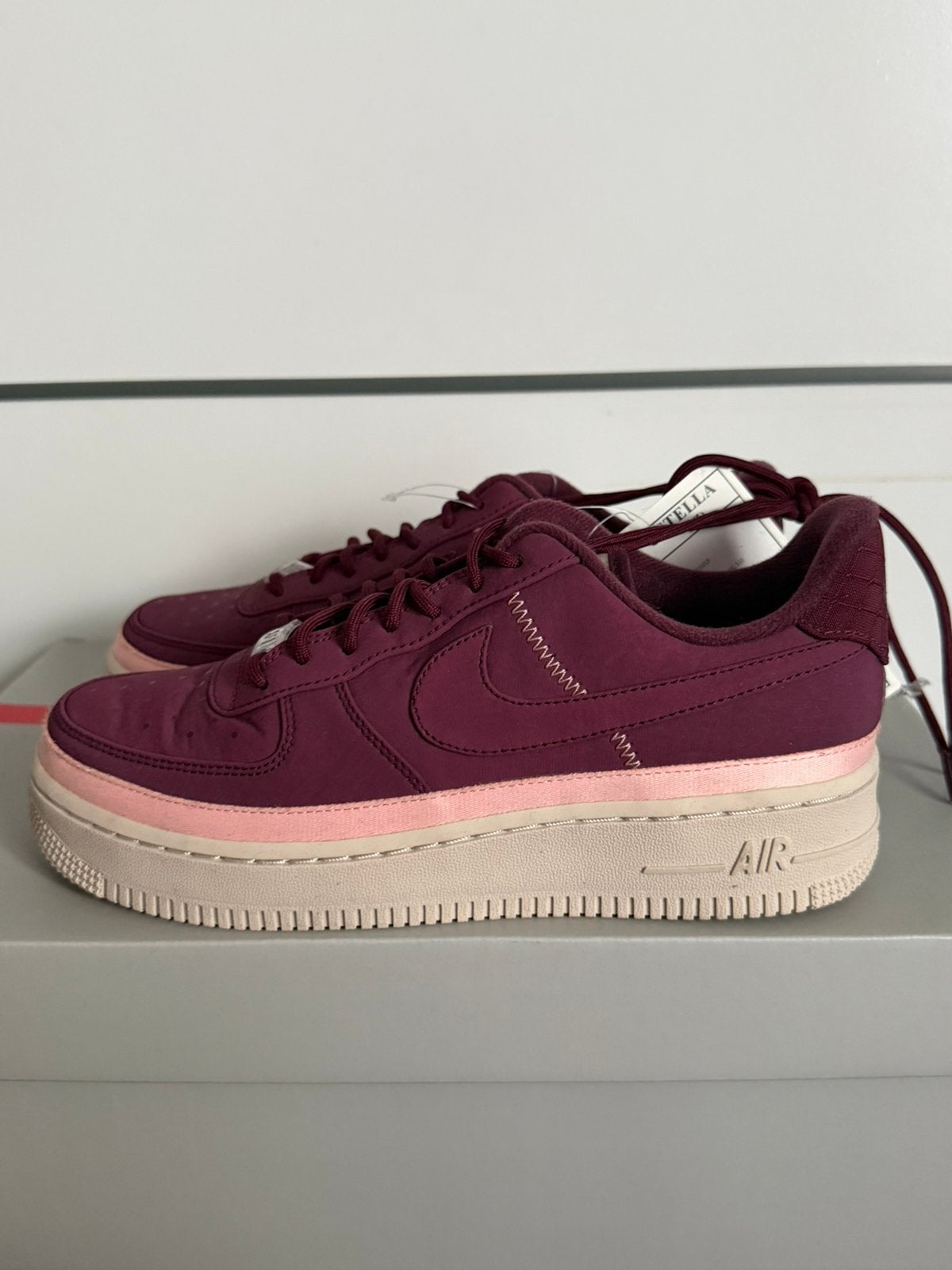 Nike air force Purple pink “Sample” nieuw in doos, Kleding | Dames, Ophalen of Verzenden, Zo goed als nieuw, Roze, Sneakers of Gympen