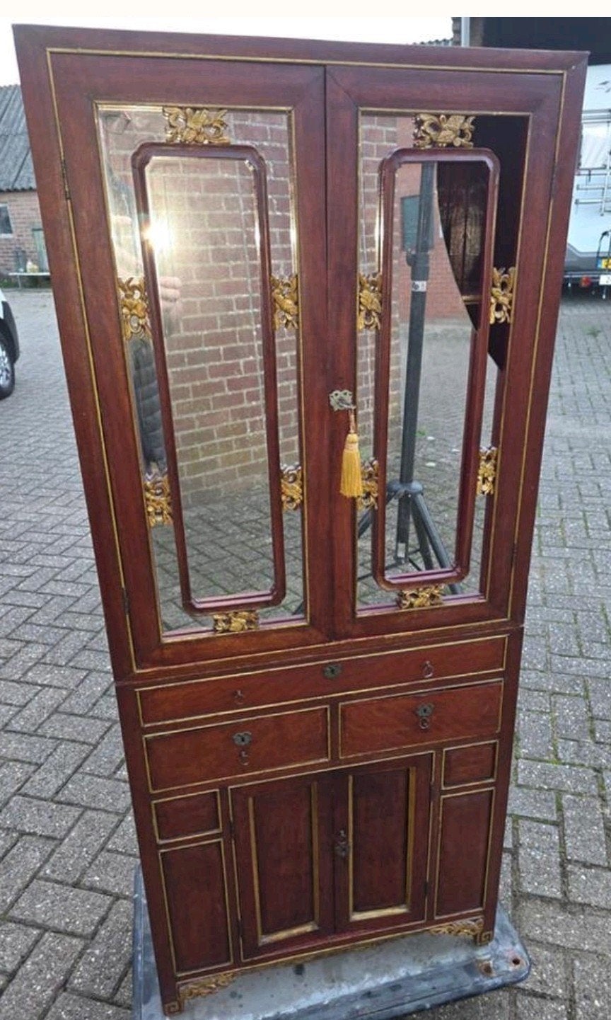 Antieke Chinese Kast met Sleutel - Uniek en Authentiek, Antiek en Kunst, Ophalen of Verzenden