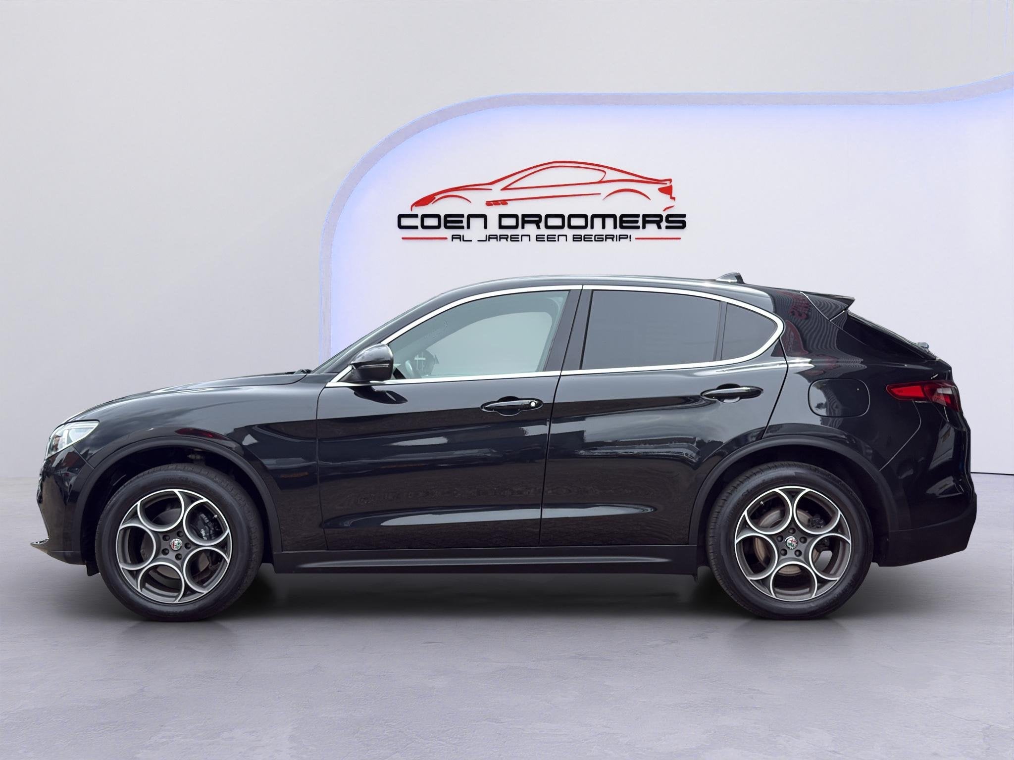 Alfa Romeo Stelvio 2.0 T Q4 AWD B-Tech /Apple Carplay/Camera, Auto's, Euro 6, 4 cilinders, Zwart, Leder