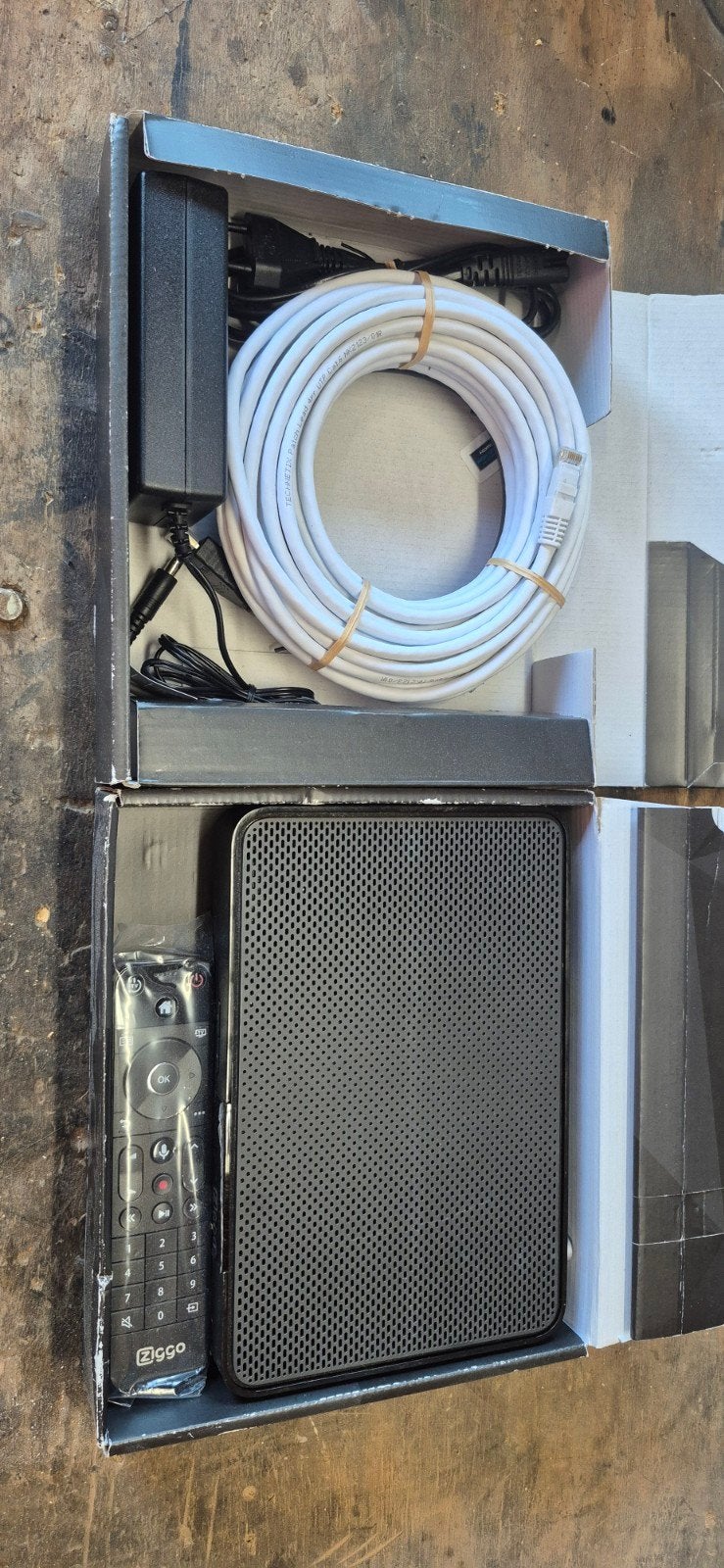 Nieuwe Ziggo Next Mediabox met afstandsbediening, Ophalen of Verzenden, Nieuw, Decoder