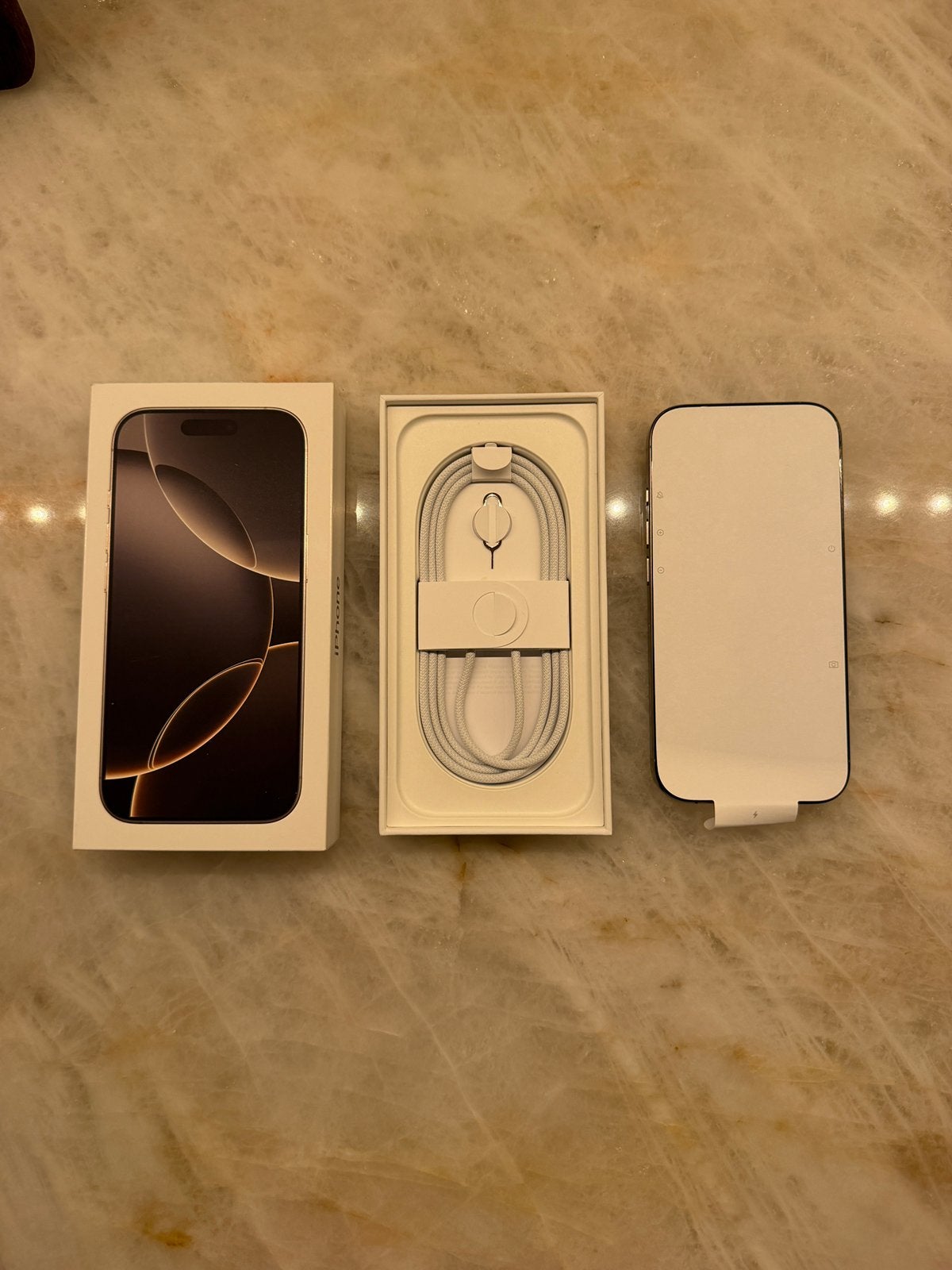 Foto 4 van Iphone 16pro 128GB *NEW*