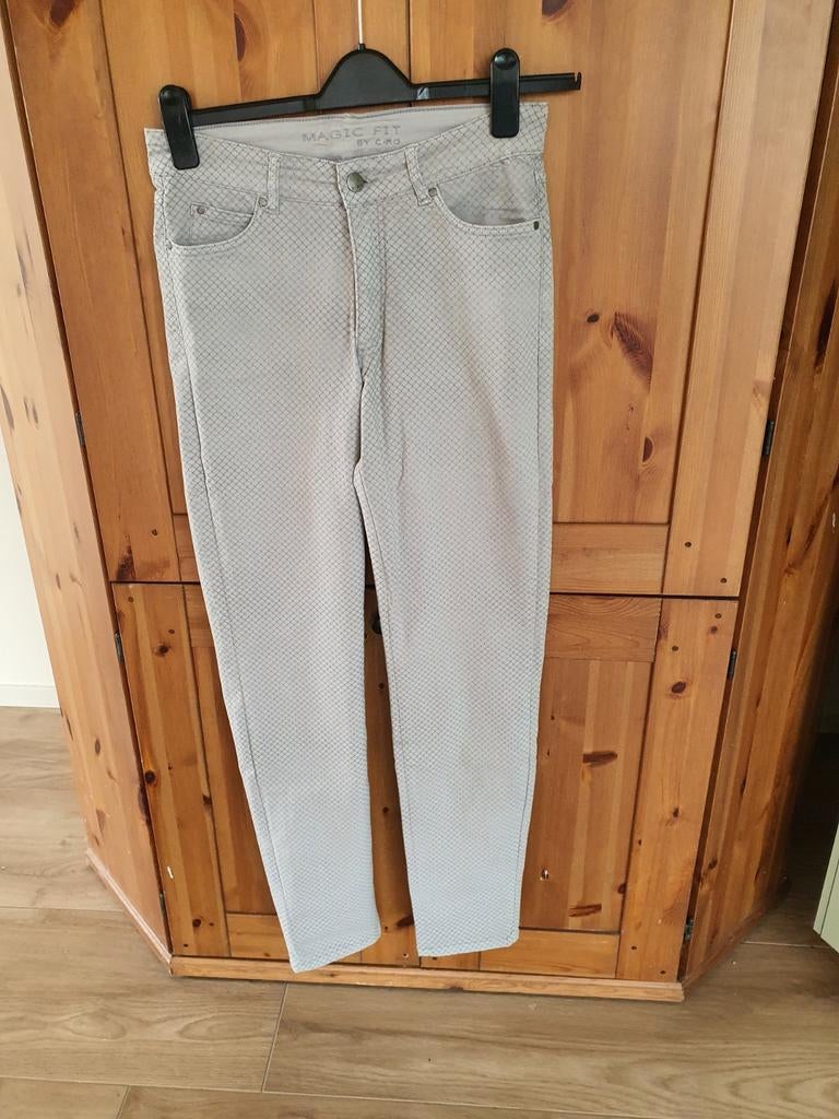 Nieuwe Magic Fit by C.RO zomerbroek maat 42, grijs ruit, Kleding | Dames, Maat 42/44 (L), Nieuw, Ophalen of Verzenden, Magie Fit by CRO