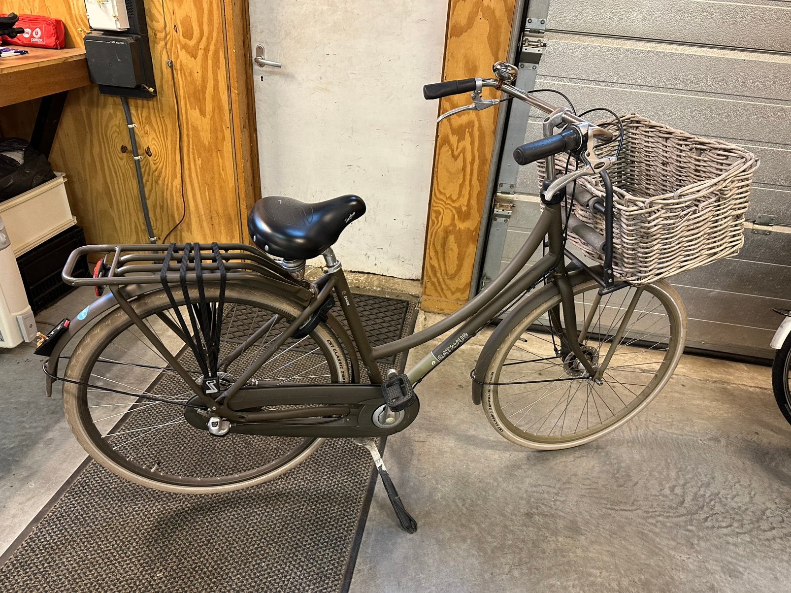 Batavus cnctd frame 49 cm wiel 28 inch 3 versnellingen, Ophalen, Sparta, 53 tot 56 cm, Versnellingen