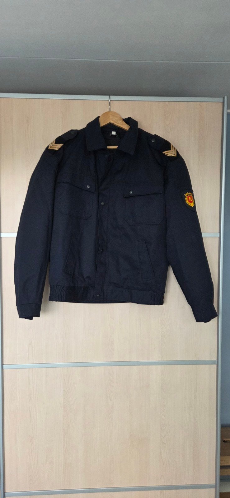 Brandweer jas XL - Donkerblauw met emblemen, Ophalen of Verzenden, Gedragen, Maat 56/58 (XL), Blauw