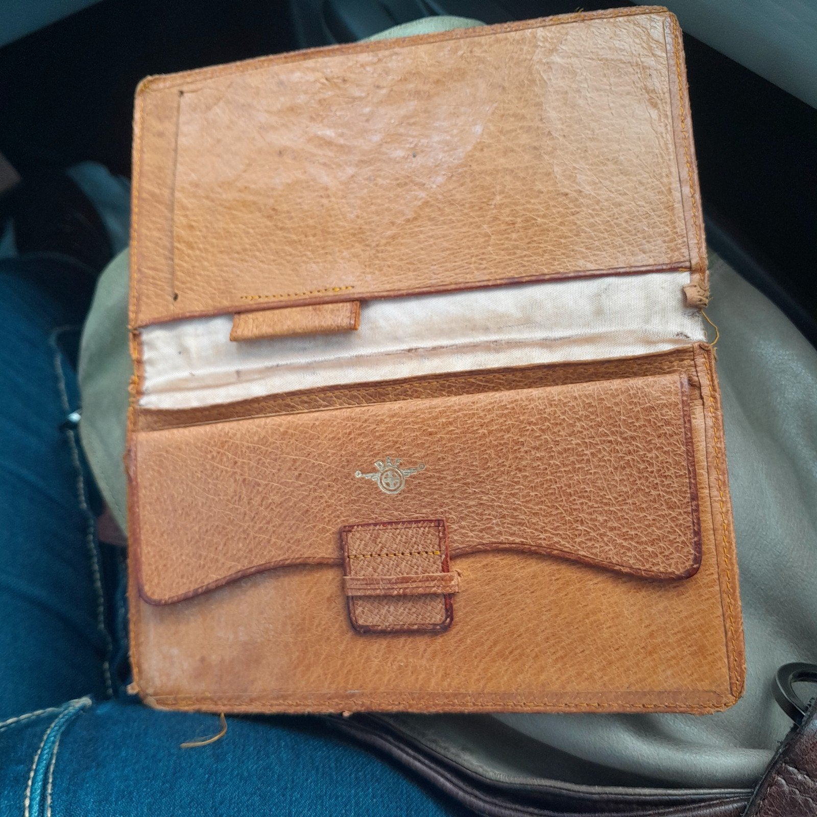 leder mapje met t logo van Daf, Ophalen, Minder dan 30 cm, Bruin, Overige typen