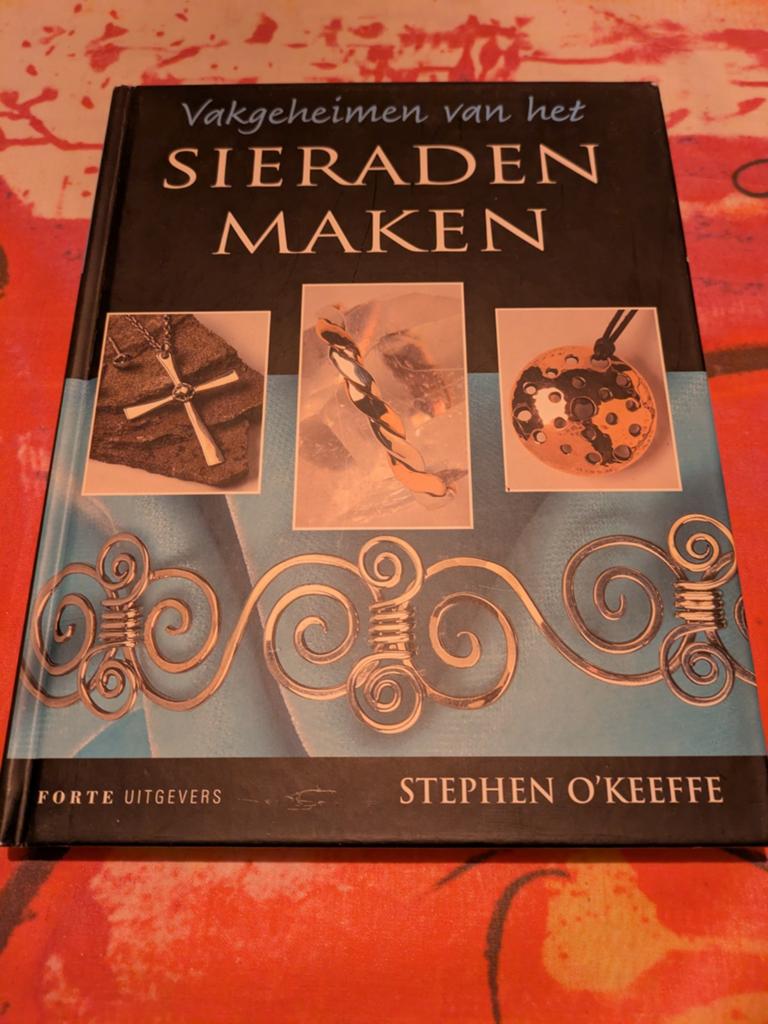 Vakgeheimen van het Sieraden Maken, Ophalen