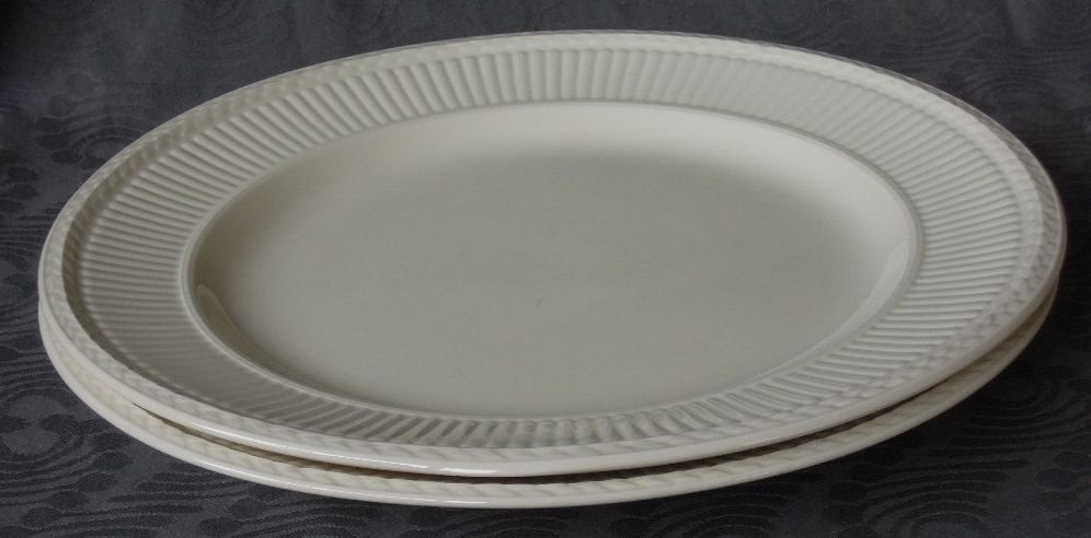 Nr TT75: 2 Grote Wedgwood Edme borden, Huis en Inrichting, Wedgwood, Klassiek, Nieuw, Ophalen of Verzenden