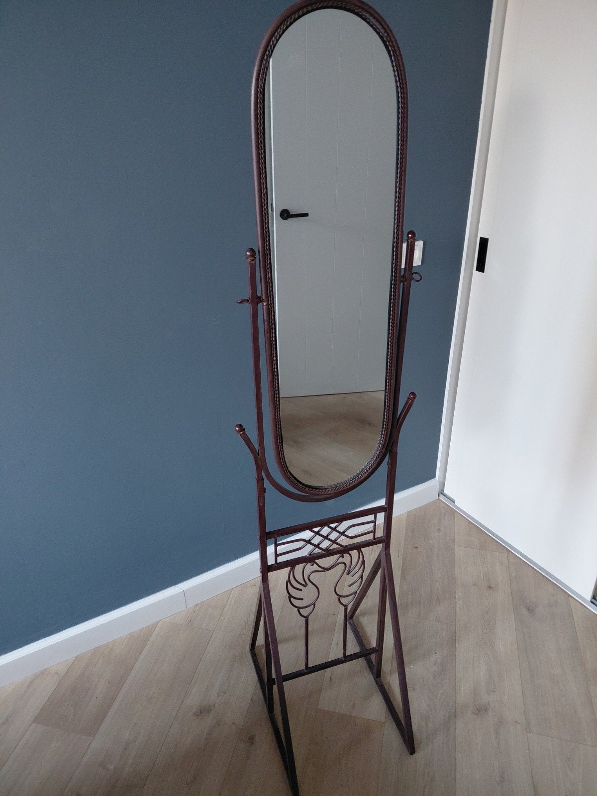 Vintage staande spiegel met sierlijke details, Ophalen