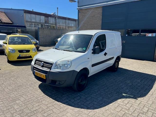 Fiat Doblò 1.3 MultiJet--Apk 25-03-2027, Voorwielaandrijving, Stof, Gebruikt, Zwart