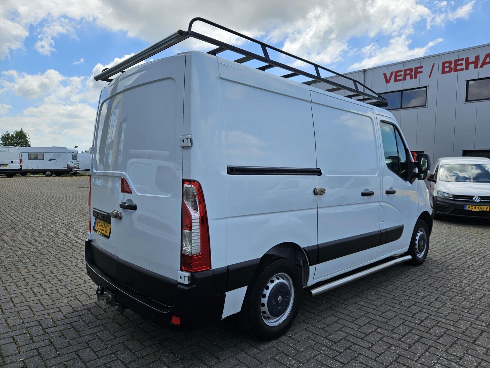 Renault Master 2.3 dCi L1H1 Airco Navi 110 PK inrichting Imp, Auto's, Bestelauto's, 13 km/l, Euro 5, Achterwielaandrijving, Gebruikt