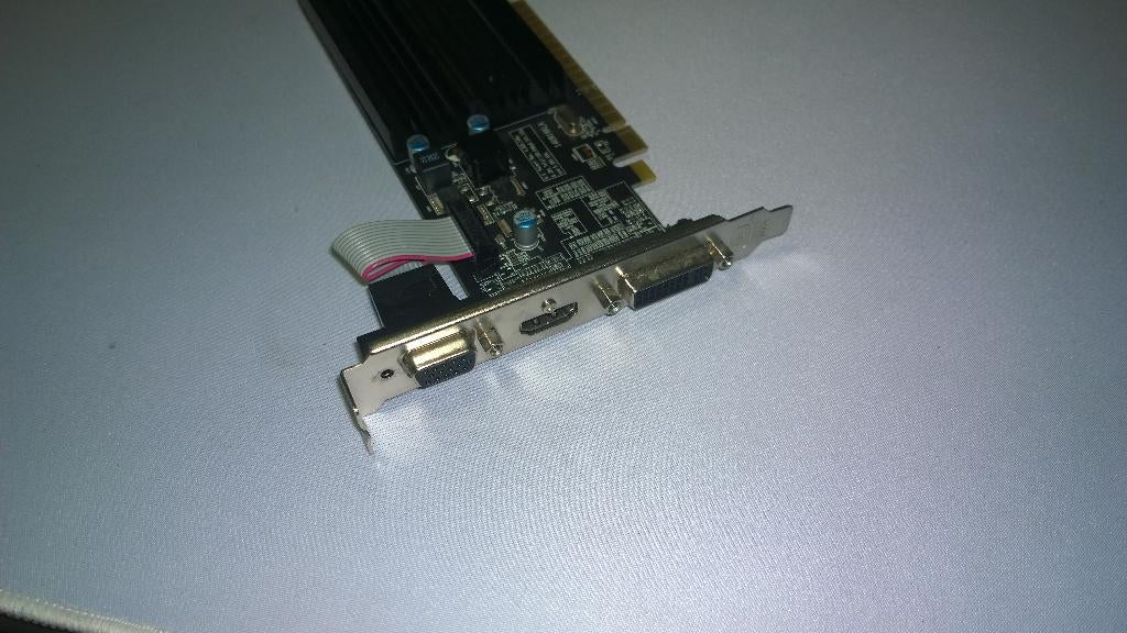 Retro XFX Radeon HD 5450 - 1GB - HDMI/DVI/VGA, Stress Tested, Computers en Software, Vintage Computers, Ophalen, XFX