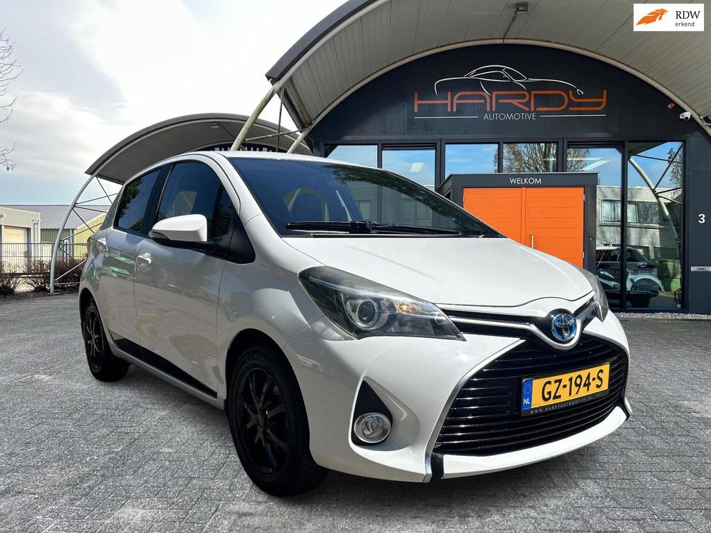 Toyota Yaris 1.5 Hybrid Camera Trekhaak Rijklaarprijs!, Auto's, Toyota, Gebruikt, 4 cilinders, Bedrijf, Hybride Elektrisch/Benzine