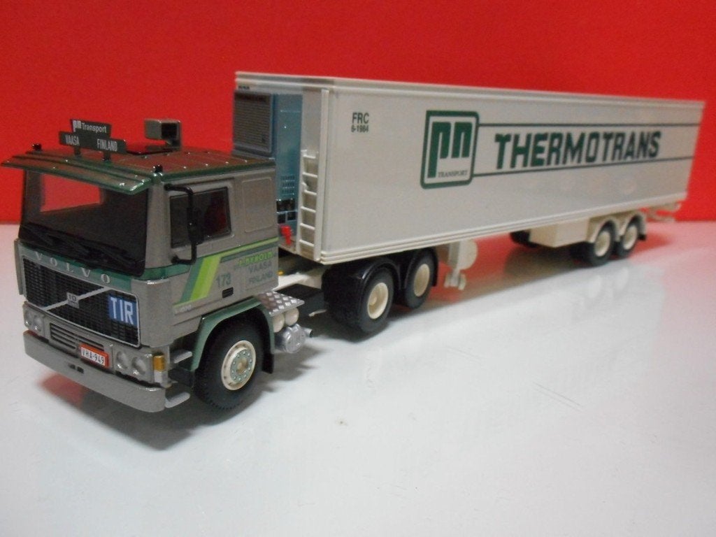 WSI VOLVO F10 P. NYHOLM FINLAND 01-4592, Hobby en Vrije tijd, Modelauto's | 1:50, Ophalen of Verzenden, Nieuw, Bus of Vrachtwagen