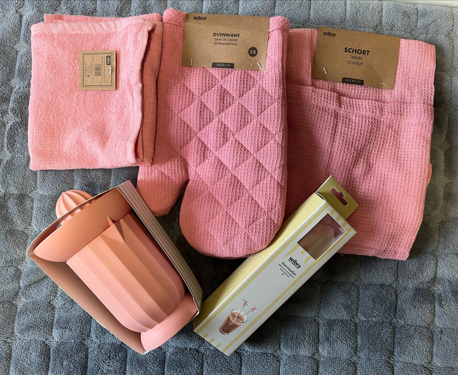 NIEUW, leuke roze keuke cadeau-set !, Huis en Inrichting, Keuken | Keukenbenodigdheden, Overige typen, Nieuw, Ophalen of Verzenden