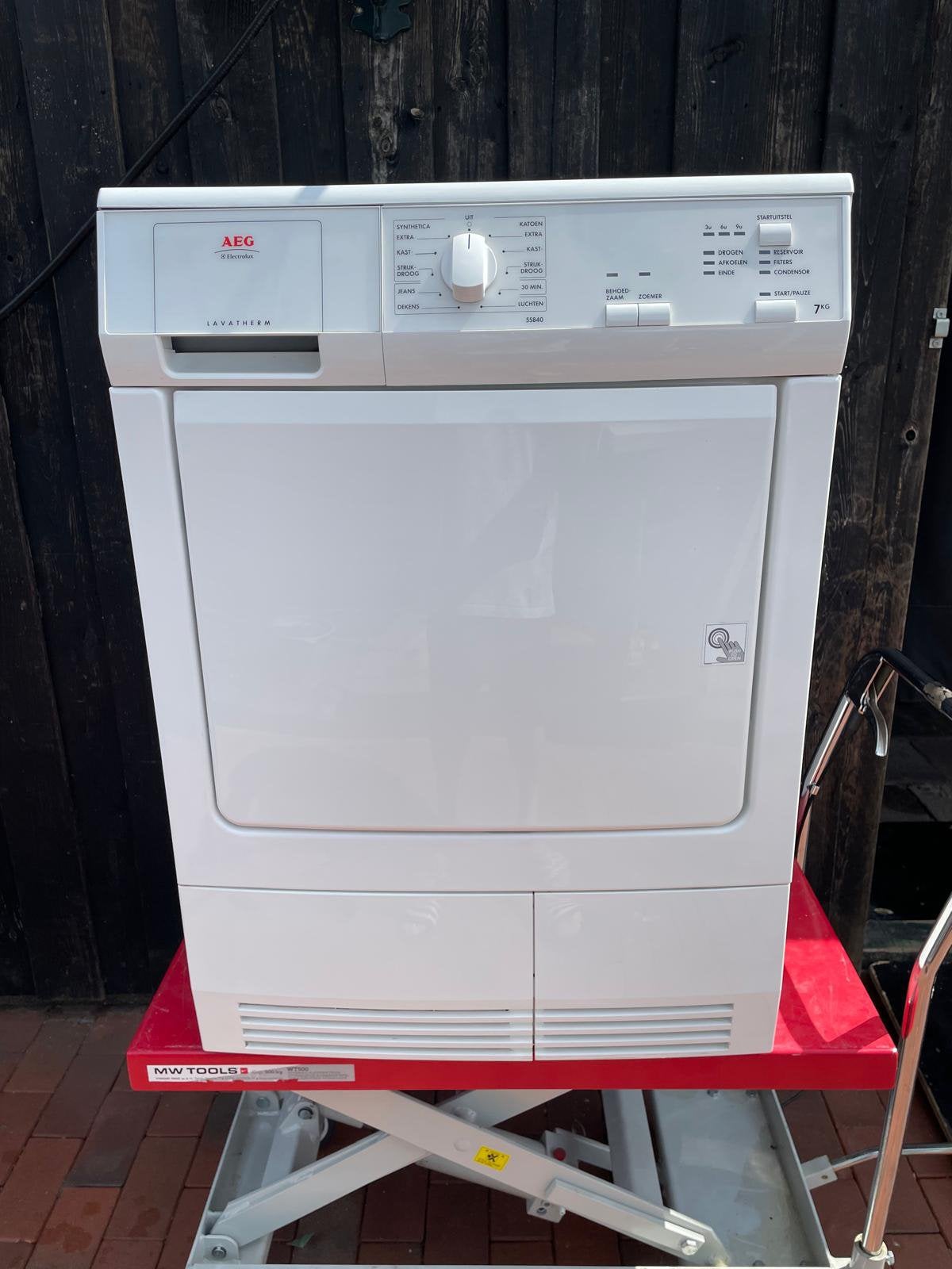 AEG condensdroger, Ophalen, 6 tot 8 kg, Anti-kreukfase, Zo goed als nieuw