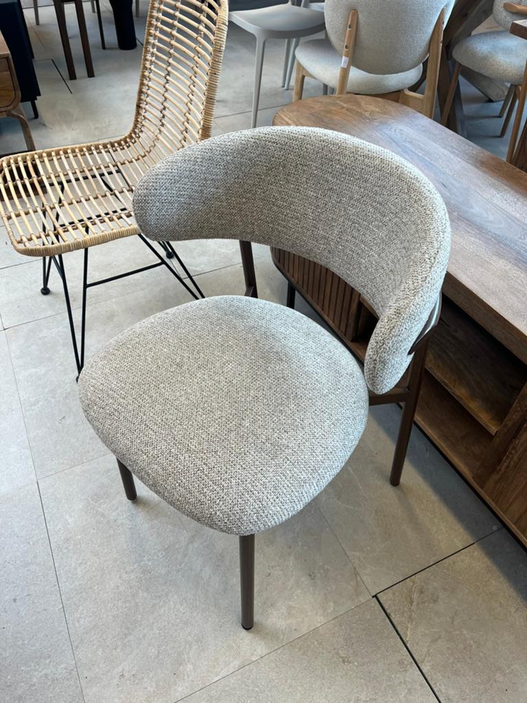 Magazijn Leegverkoop Eetstoelen Japandi stof beige taupe 79, Japandi, Overige kleuren, Nieuw, Ophalen of Verzenden