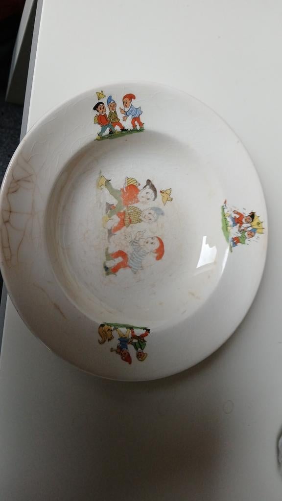 Oud kinderbordje met kabouterafbeeldingen, Ophalen of Verzenden
