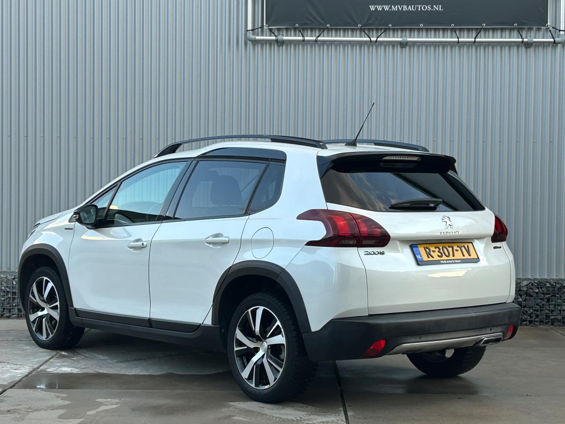 Peugeot 2008 1.2 PureTech GT-line, Navi, Cruise, Clime, Auto's, Euro 6, 1199 cc, Bedrijf, Handgeschakeld