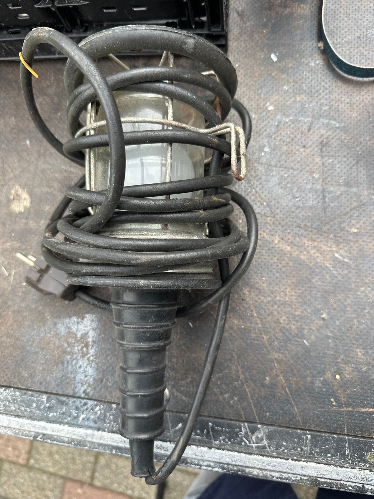 Vintage Bouwlamp / Werkplaatslamp - Robuust en Functioneel, Ophalen of Verzenden, Gebruikt, Minder dan 50 watt, Lamp met armatuur
