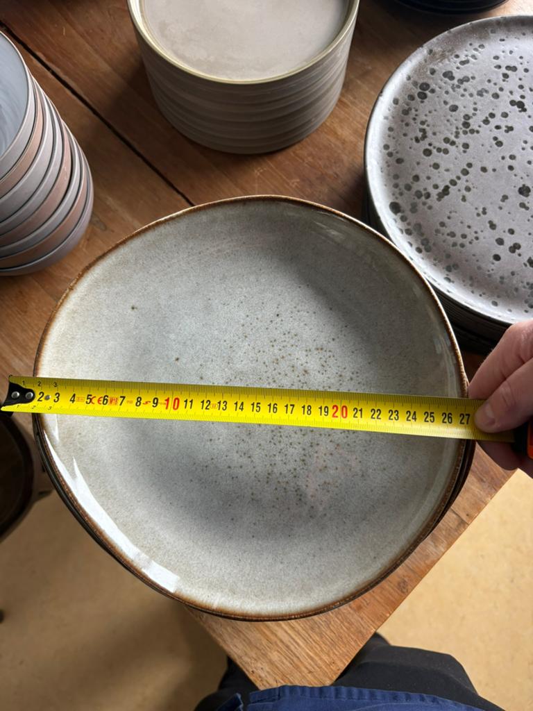 19 stuks aardewerk borden, kommen en schalen, Huis en Inrichting, Keuken | Servies, Gebruikt, Ophalen of Verzenden, Overige stijlen