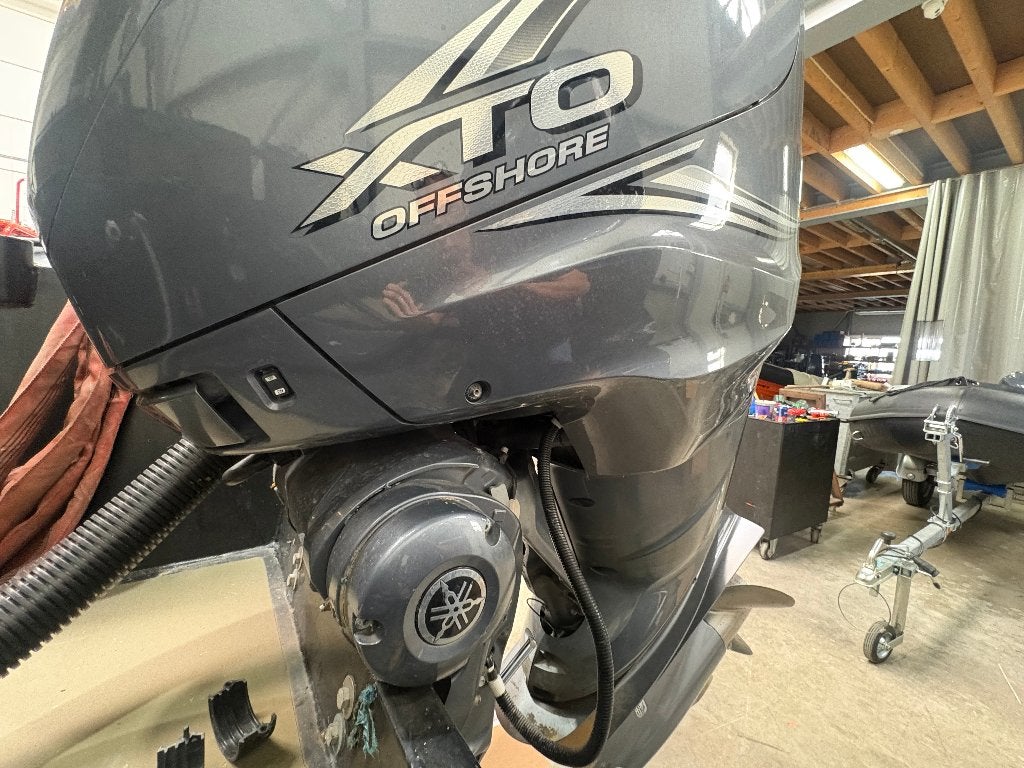 Yamaha F 425 pk XTO, Watersport en Boten, Elektrische start, Ophalen of Verzenden, Zo goed als nieuw, 30 pk of meer