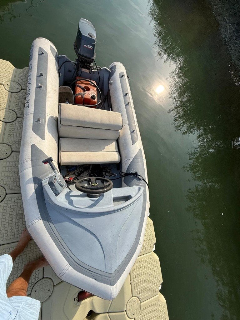 Foto 4 van Avon Seasport 320 met 50 pk yamaha
