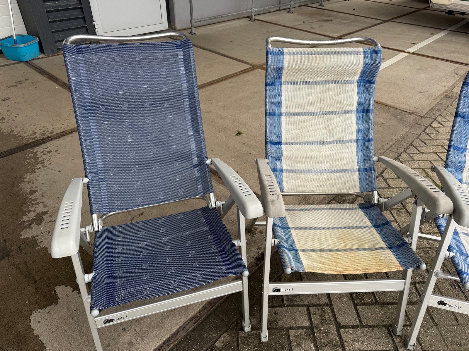 Diverse kampeer stoelen en tafels, Caravans en Kamperen, Ophalen, Zo goed als nieuw, Campingstoel