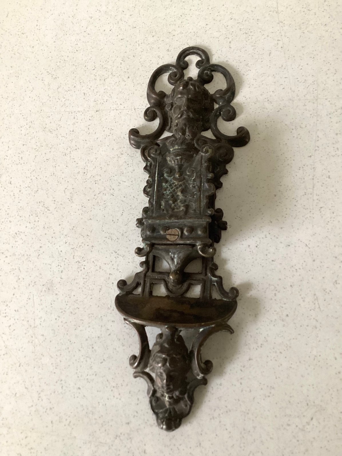 een antieke bronzen of messing luciferhouder, Antiek en Kunst, Ophalen of Verzenden