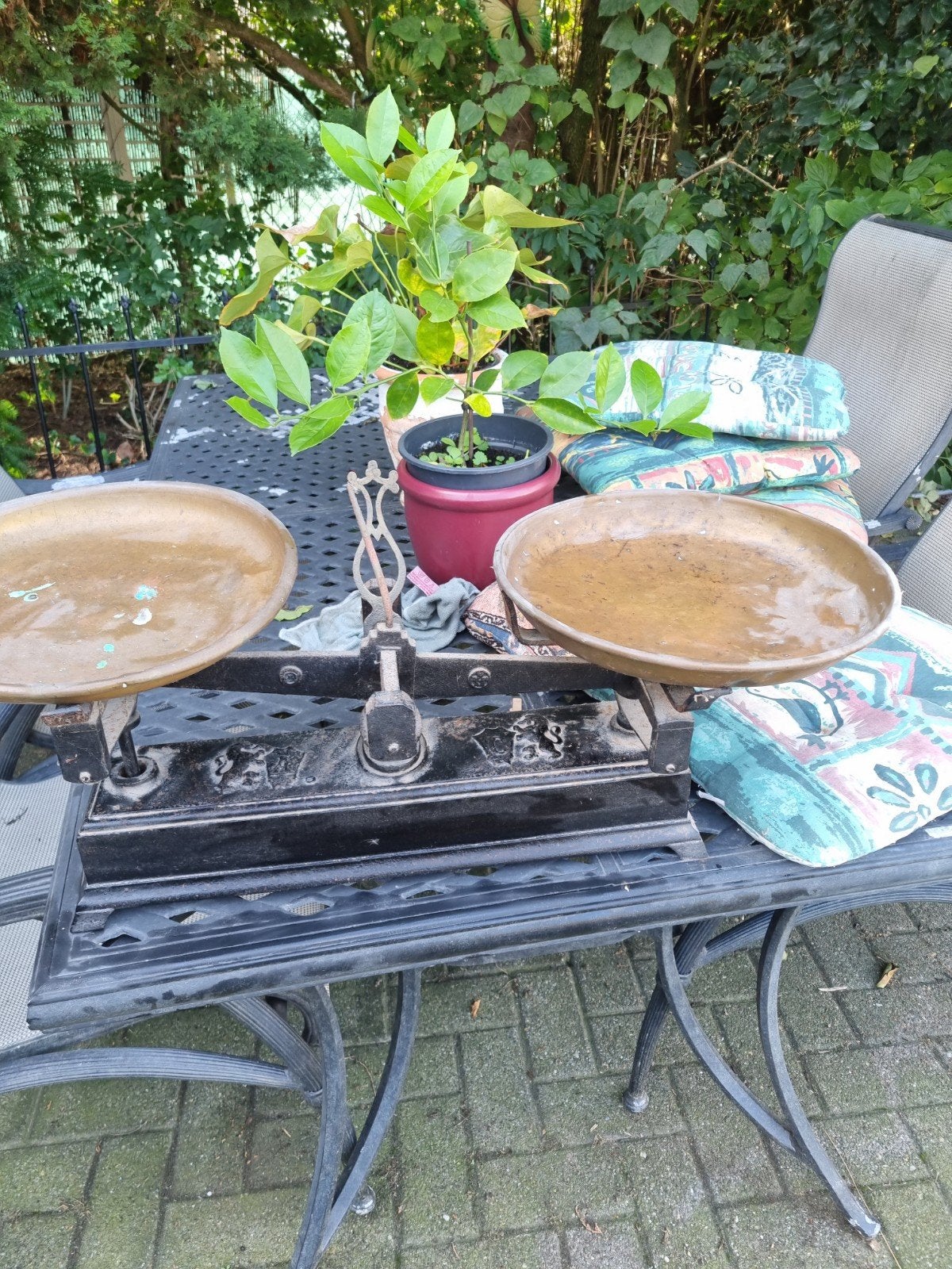Antieke Weegschaal met Koperen Schalen, Ophalen