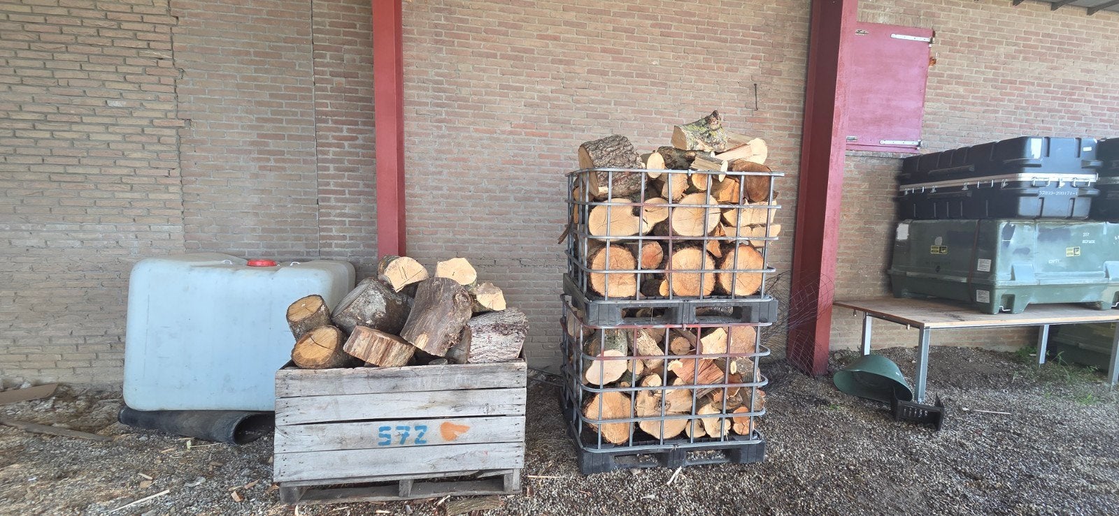Brandhout reststukken 25-55cm. zelf verwerken, 3 tot 6 m³, Ophalen, Overige houtsoorten, Stammen