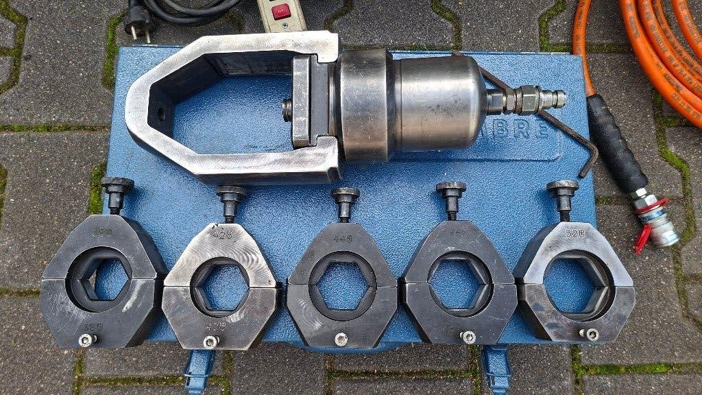 Grote maten hydraulische kabelschoen perstang met 230v pomp, ., Ophalen of Verzenden, Zo goed als nieuw, .