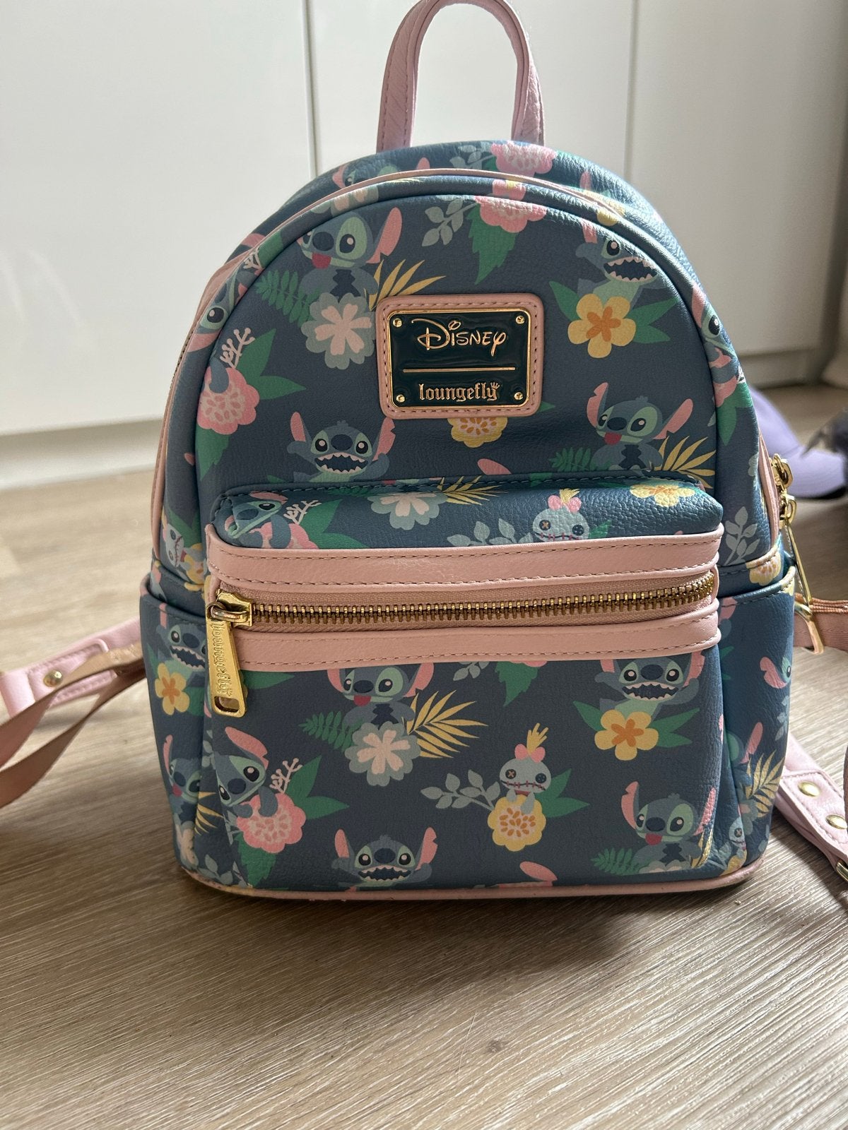 Disney Loungefly Stitch Mini Rugzak - Zo goed als nieuw, Minder dan 30 cm, Disney of Dora, Ophalen of Verzenden, Minder dan 25 cm