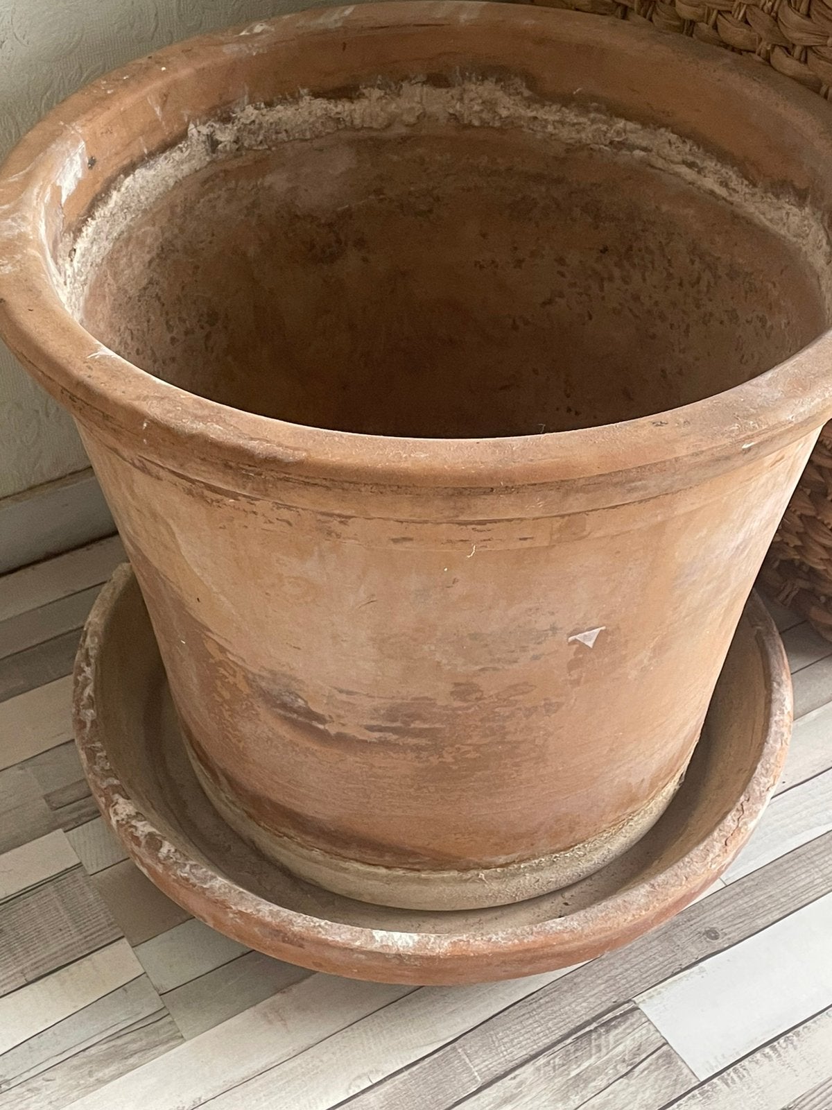Xl grote antieke  spaanse terracota (alleen ophalen), Tuin en Terras, Bloempotten, Ophalen, Zo goed als nieuw, Rond